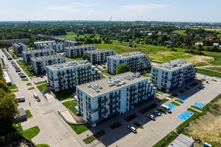 Nie tylko dla ludzi. Zielona Dolina w Zabrzu kończy III etap – 172 mieszkania i dom dla 80 tysięcy pszczół