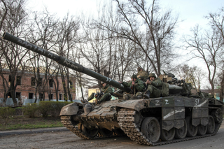 Białoruskie czołgi dla Rosji. Łukaszenka przekazał sprzęt Putinowi