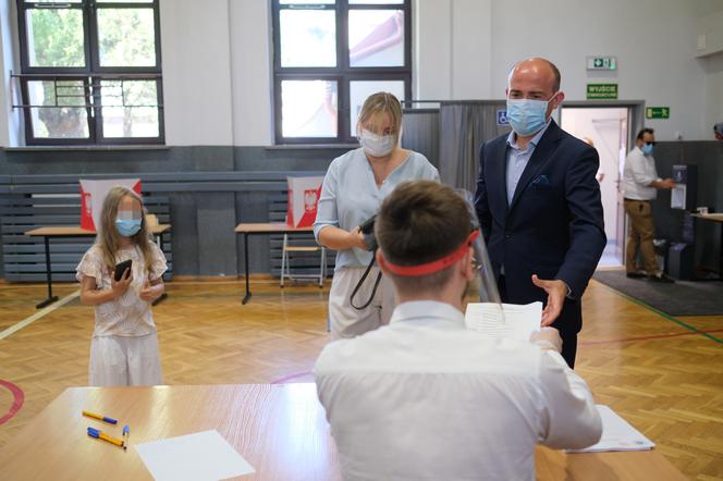 Wybory 2020 Borys Budka juz zagłosował z rodziną