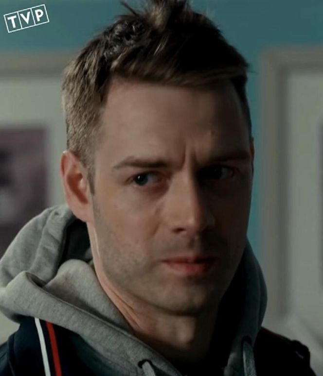 Na dobre i na złe odc. 960 po wakacjach. Mario Milewski (Marcin Korcz)