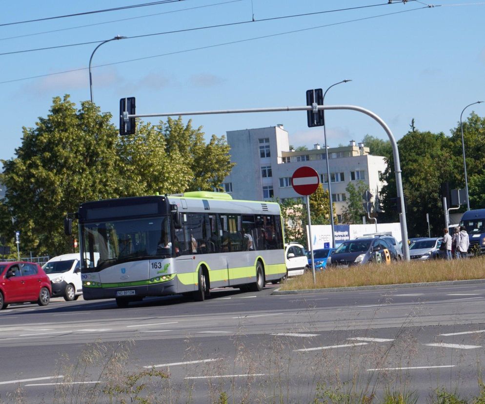 Z tego przystanku w Olsztynie odjeżdża najwięcej linii