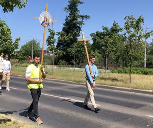 Marsz Wojowników Maryi w Rumi. Ponad 6 tys. osób przeszło ulicami miasta odmawiając różaniec 