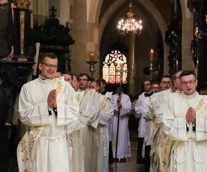 Kraków. Abp Marek Jędraszewski wyświęcił nowych księży. Chętnych więcej niż rok temu