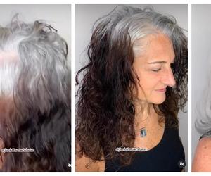 Zjawiskowa metamorfoza kobiety po 50-tce odjęła jej 10 lat. Fryzjer spojrzał na jej siwe odrosty i chwycił za nożyczki. Modna fryzura na siwych włosach 