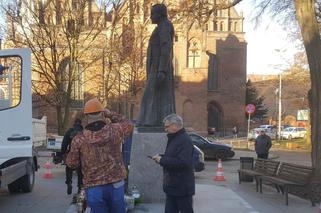 Gdańsk: Pomnik ks. Henryka Jankowskiego już usunięty! [WIDEO]