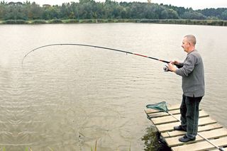 Warszawa: WĘDKOWANIE w okolicach Warszawy. GDZIE na RYBY - STAWY i płatne ŁOWISKA