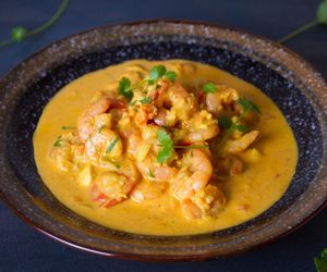 Kiedy mam ochotę na tajskie jedzenie, sięgam po ten przepis. W garnku nie zostaje nic