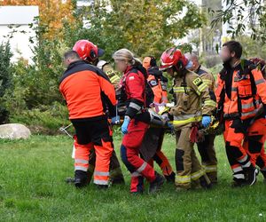 Wypadek w Świnoujściu. Mężczyzna wypadł z okna