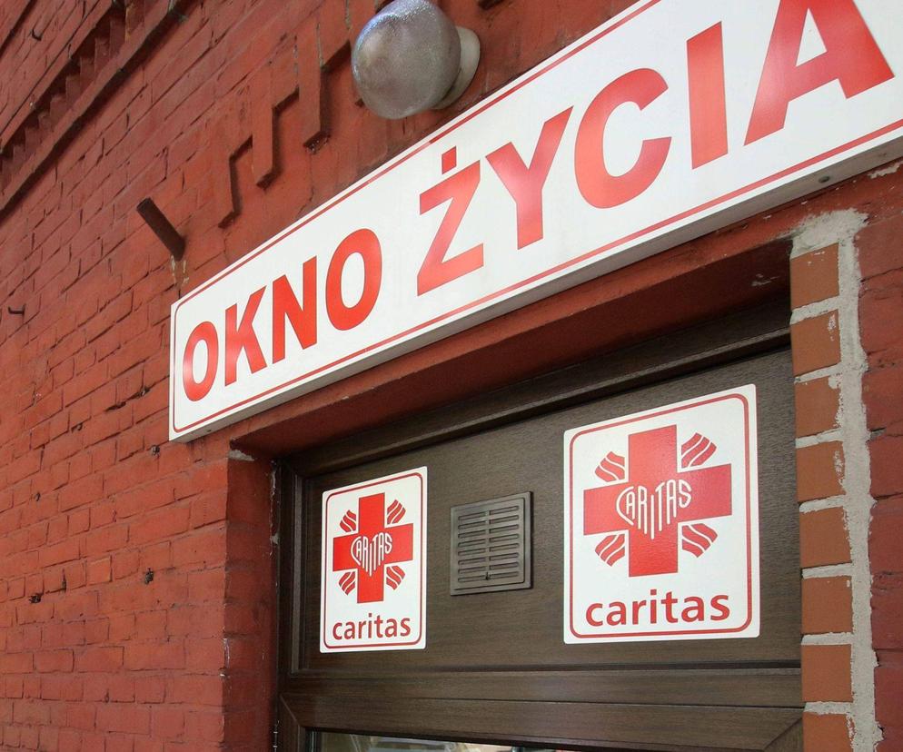 Po 10 latach ponownie rozległ się alarm. Noworodek w Oknie Życia w Łomży 