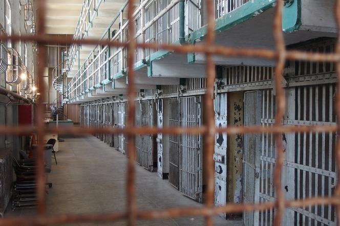 Strażnik może trafić do więzienia jako więzień na 10 lat