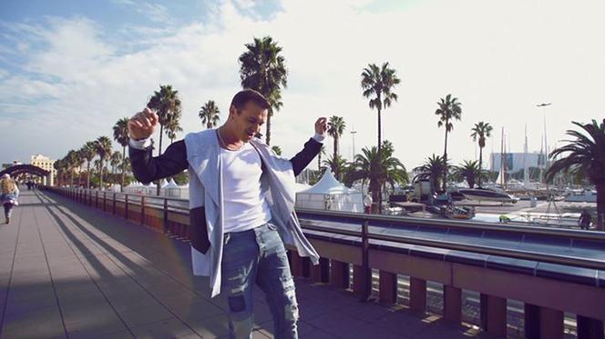 RADEK  LISZEWSKI Z ŻONĄ W BARCELONIE