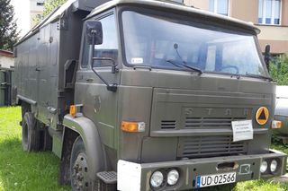 Lublin - AMW sprzeda powojskowy sprzęt i pojazdy [AUDIO]
