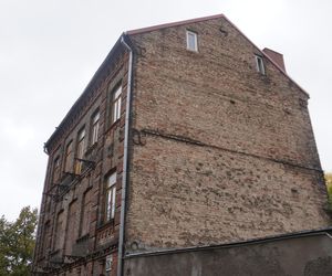 Opuszczona zabytkowa kamienica przy ul. Sienkiewicza w Białymstoku