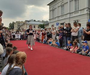 Siedlczanie mogli wsiąść w wehikuł czasu i zobaczyć ulicę Pułaskiego - Piękną sprzed stu lat