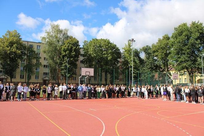 Rozpoczęcie roku szkolnego w XIII LO