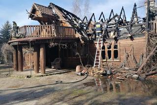 Drewniany dworek w Leżachowie spłonął doszczętnie (GALERIA)