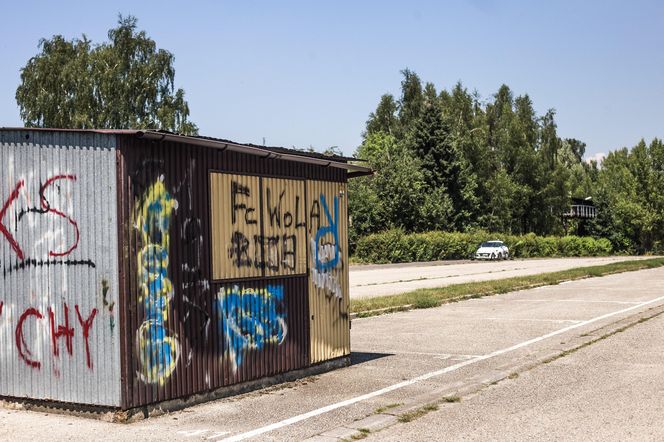 Parking przed kopalnią 