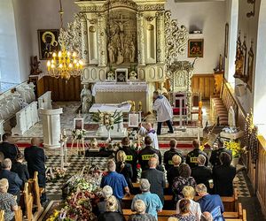 Ostatnia droga Ireny i Tadeusza. Cała wieś płakała na pogrzebie