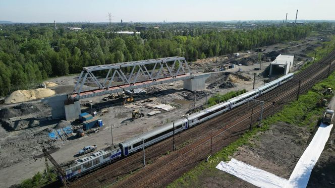 Budowa nowych wiaduktów kolejowych w pobliżu stacji kolejowej Katowice Zawodzie