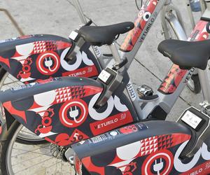 Veturilo 2024. Sezon na rowery miejskie w Warszawie coraz bliżej! Od kiedy do kiedy będą dostępne?
