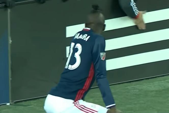 Kei Kamara zatańczył po golu i dostał żółtą kartkę