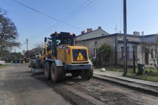 Drogowcy mają wiele pracy po zimie. Sprawdź, na których osiedlach się pojawią