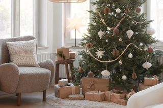 Jak ubrać choinkę?