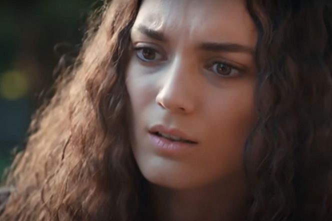 Nana jest zszokowana podobnie jak on 