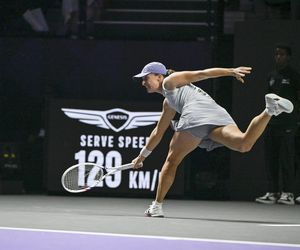 Iga Światek mecz z Jeleną Rybakiną