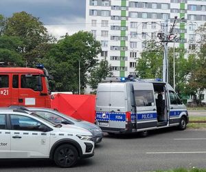 Łódź. Śmiertelny potrącenie 27-latki na przejściu. Kierowca volkswagena sam walczy o życie w szpitalu [ZDJĘCIA].