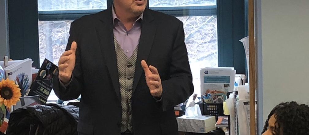 Znów chcą zamknąć szkoły