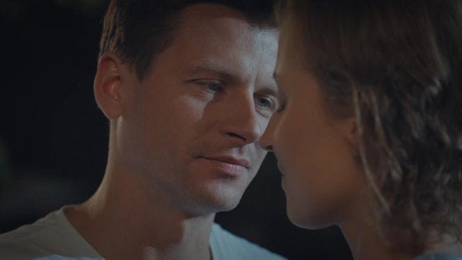 M jak miłość odc. 1831. Natalka (Dominika Suchecka), Adam Karski (Patryk Szwichtenberg)