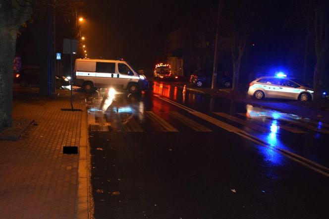 Zelów: 20-latek potrącił na pasach dwie kobiety. Poszkodowane trafiły do szpitala w Bełchatowie