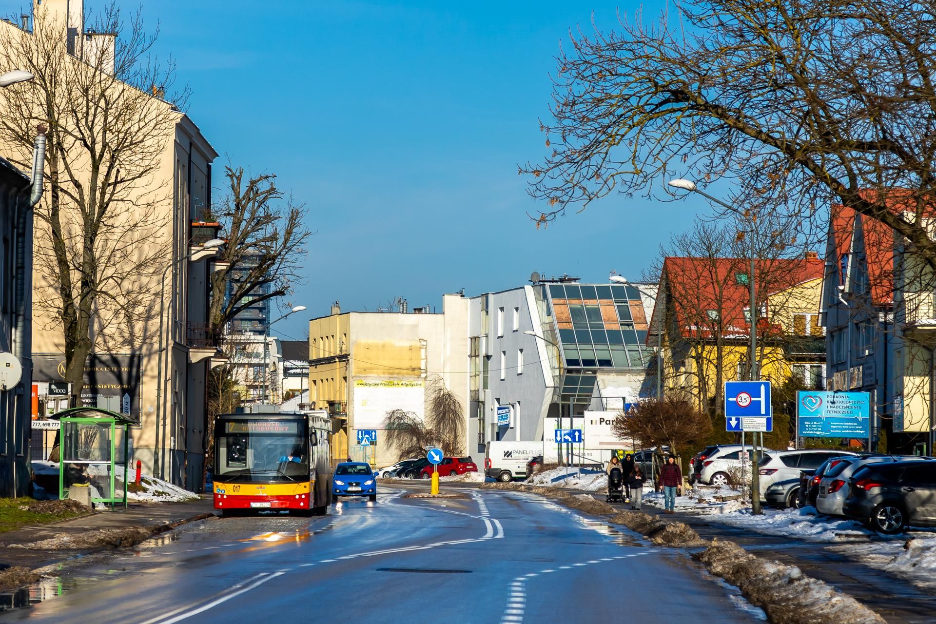 Przewrócony dom w Kielcach