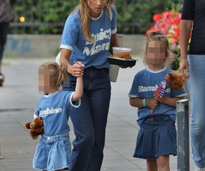 Agnieszka Kaczorowska. Tańcząca z córkami