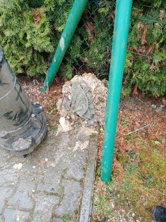 Polacy wrzucają to do toalety, nie wiedzą że mogą tego pożałować. Nawet 150 tysięcy zł