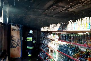Pożar pod Tarnowem. Płonął sklep spożywczy