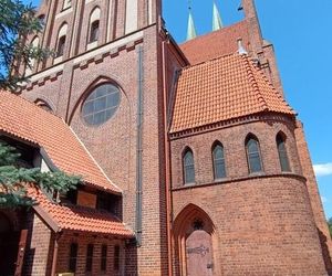 To jeden z najpiękniejszych kościołów w Olsztynie. Wybudowano go dla armii Cesarstwa Niemieckiego