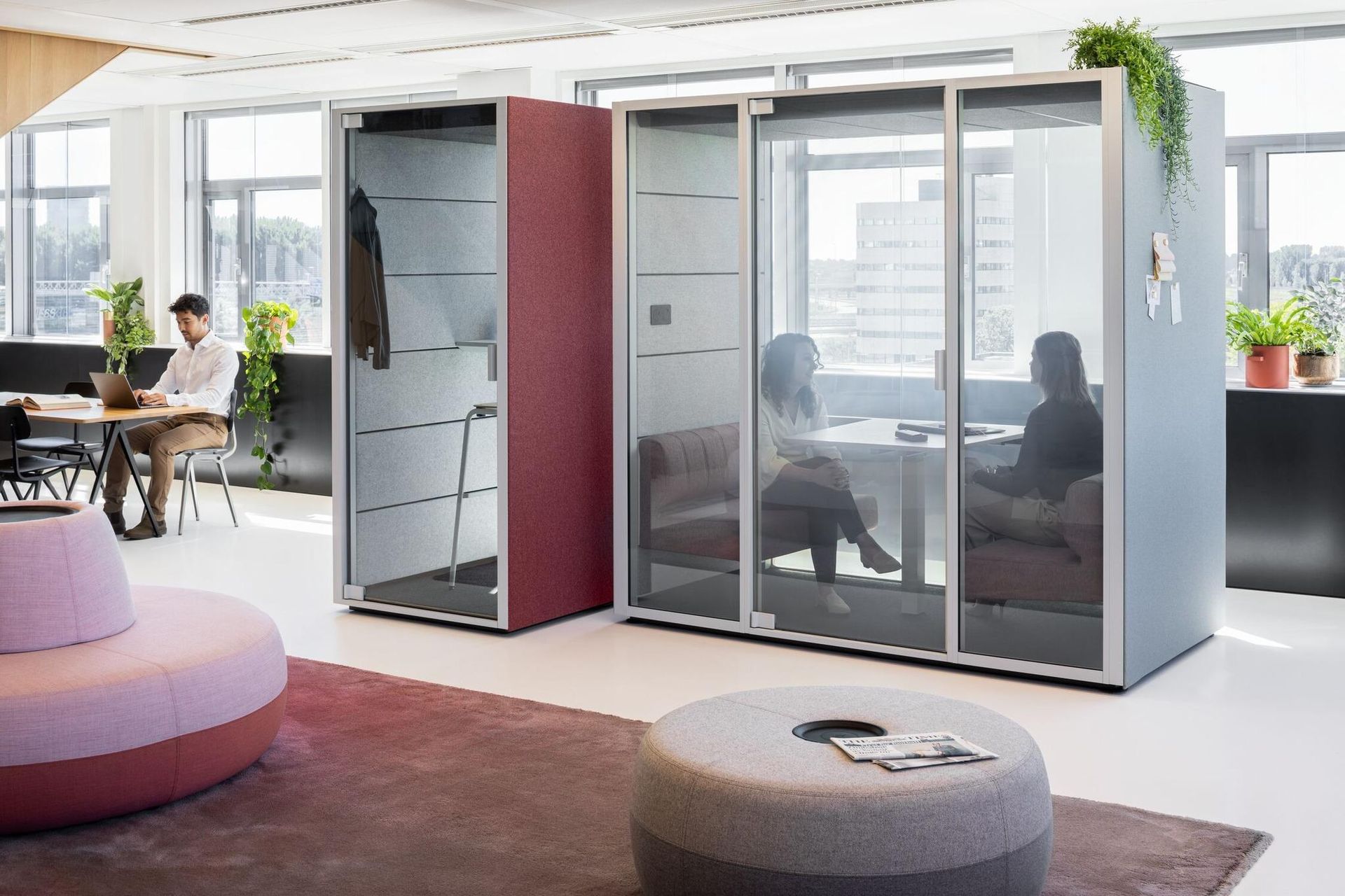 Meble i rozwiązania biurowe Ahrend