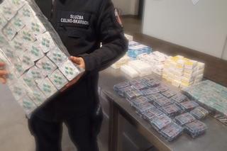 Chciał przewieźć przez granicę 47 tys. tabletek na potencję