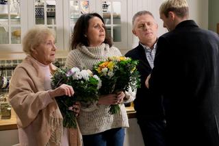 M jak miłość odc. 1791. Michał (Igor Pawłowski), Marysia (Małgorzata Pieńkowska), Artur (Robert Moskwa), Barbara (Teresa Lipowska)