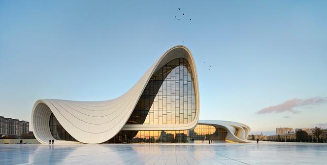 "Muszla" - budynek Centrum Kultury im. Hajdara Alijewa/ Heydar Aliyev Center w Baku