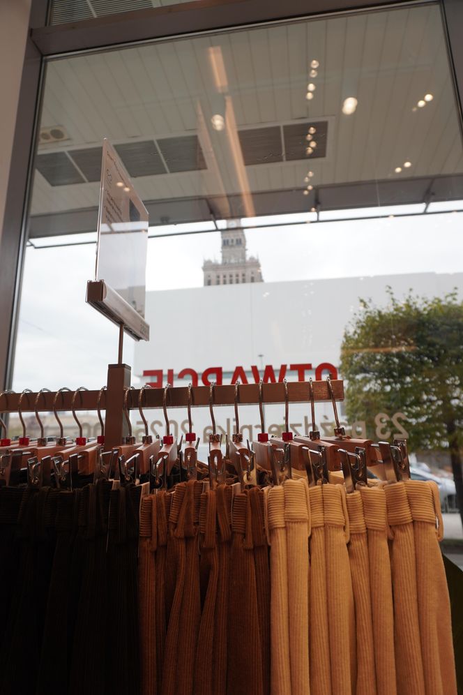 Sklep UNIQLO przy Marszałkowskiej w Warszawie po remoncie 10.2025