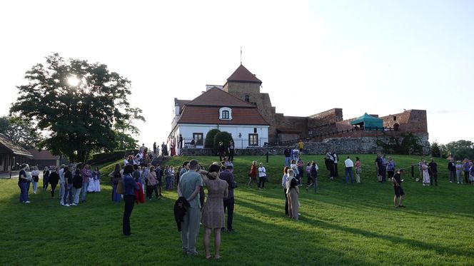 Zwieńczeniem teatralnego weekendu była niedzielna prezentacja egzaminu studentów III roku aktorstwa Uniwersytetu Andrzeja Frycza Modrzewskiego pt. „Prorok Ilja – nieprawdopodobna historia w XIV scenach”