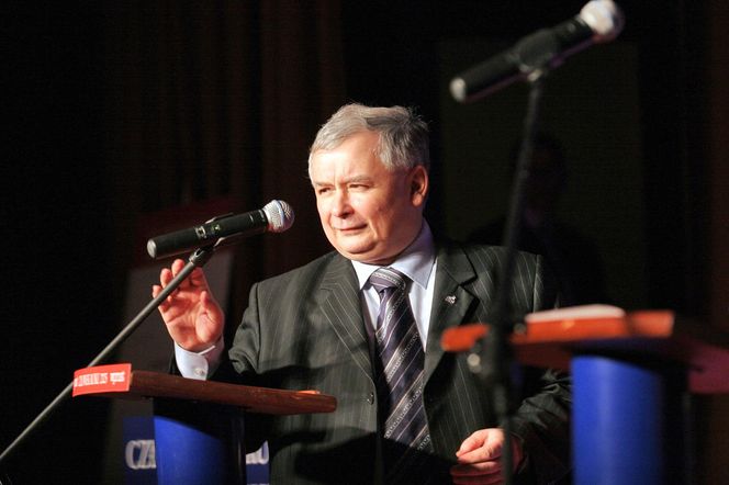 Kaczyński wzruszony. Takiego go jeszcze nie widzieliśmy! „Jest wrażenie siły i nadzi…