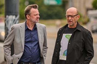 Na Wspólnej, odcinek 4085. Smolny (Łukasz Konopka), Artur (Janusz Chabior)