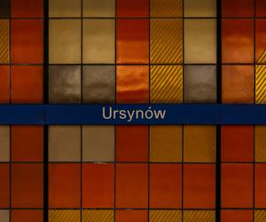 Mozaiki na ścianach stacji metra M1 Ursynów i Służew