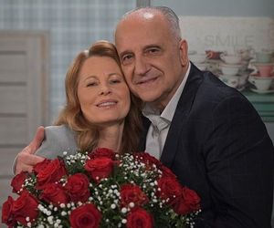 Pierwsza miłość odc. 4070. Teresa Żukowska (Ewa Skibińska), Marek Żukowski (Maciej Tomaszewski)
