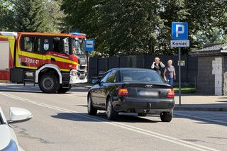 Jastrzębia. 2-letnie dziecko wpadło pod samochód