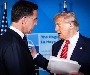 Donald Trump i Marka Rutte na szczycie NATO w Hadze